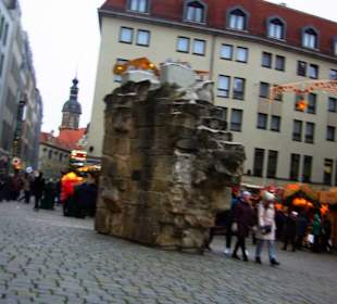 An den Überresten der Kirche