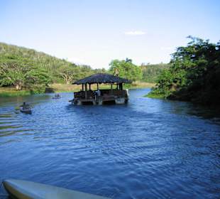 Auf dem Fluss Chavon