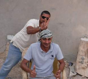 Schlawiner und unser netter Fahrer Achmed