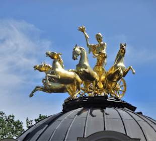 Quadriga auf dem Dach des Neuen Schlosses