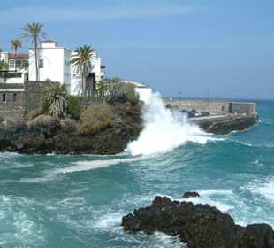 Meeresbrandung in Puorto La Cruz