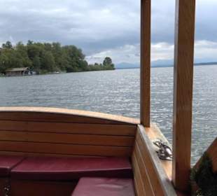 Schifffahrt zur Roseninsel