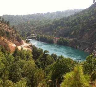 Wow so türkis das Bergwasser