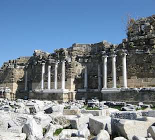 In Side antiker Apollontempel