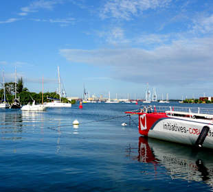 Die Hafeneinfahrt zur Marina
