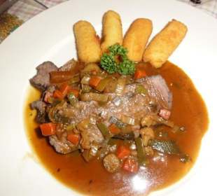 Rinderbraten mit Kroketten