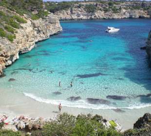 Blick von oben auf die Bucht