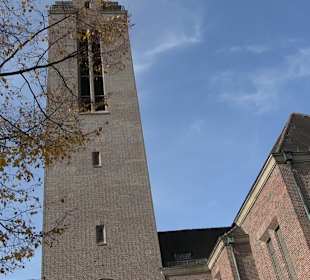 Kath. Pfarrkirche St. Petrus Canisius