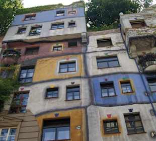 Wiedeń, dom Hundertwassera