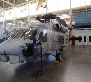 Im Flugzeug und Hubschaubermuseum