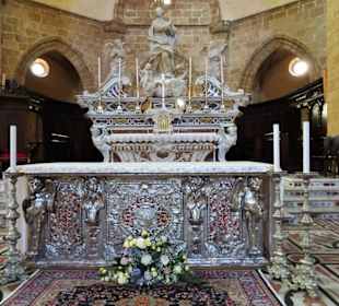 Der Hauptaltar der Kathedrale