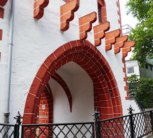 Früher war das Tor 3 Meter tiefer,durch