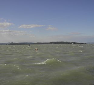 Wind und Wellen am Nyugati Strand