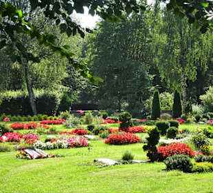 Rundgang über den Friedhof Friedenshügel
