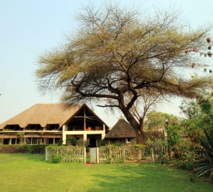 Lodge von der Gartenseite