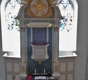 Blick von der Empore zum Altar