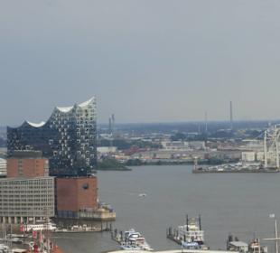 Blick vom Atlantic Haus /  Penthouse Elb-Panorama