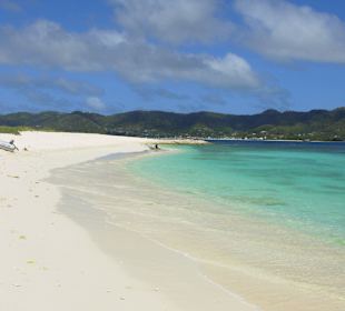 Kristallklares Schnorchelrevier vor Sandy Island
