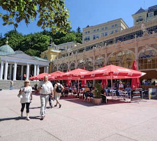 Blick auf die Kolonnade.