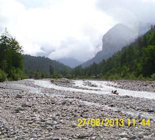 Auf dem Weg zum Almdorf Eng