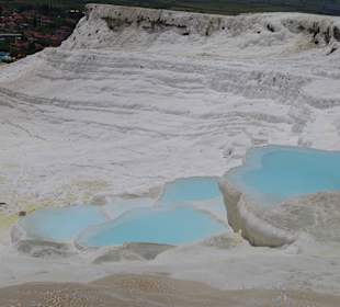 Ослепительно-белый природный объект