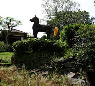 Das Trojanische Pferd ? zu sehen im Brief Garden