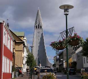 Hallgrimskirkja von der Skólavörðustígur gesehen