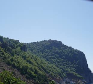 Dort oben ist die Burg
