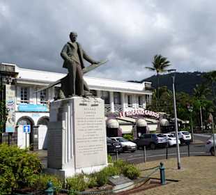 Das Denkmal an der Promenade Barachois