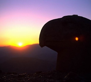 Głowy posągów nemrut dagi