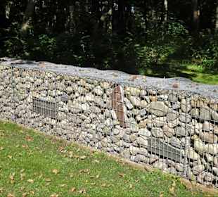 Rundgang über den Friedhof Friedenshügel