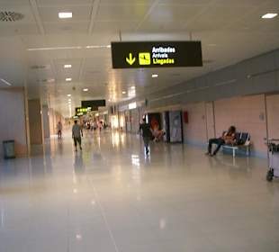 Gang zur Ankunftshalle