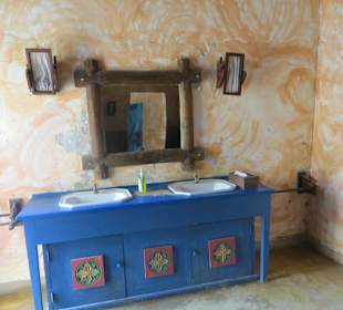 Schöne Waschbecken in der Touristen Toilette