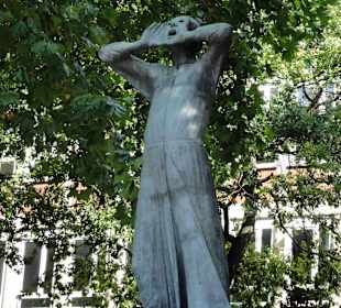 Die Skulptur "Der Rufer" am Weserufer