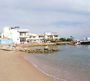 Strand & Ausflugsbot