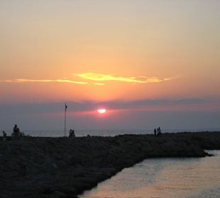 Sonnenuntergang am Hafen von Side