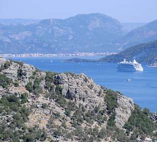 Blick von Amos nach Marmaris mit AIDA