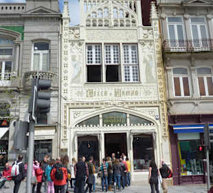 Eingang zur Buchhandlung Lello & Irmão