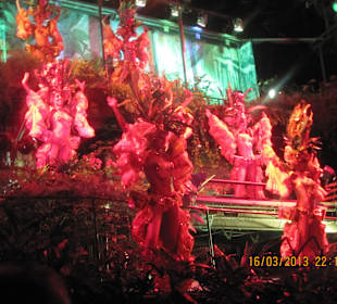 Gute Sicht auf die linke Bühne