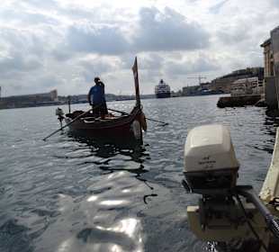 Traditional Maltese Holzboot