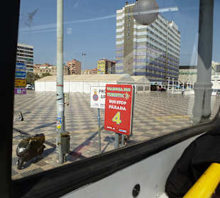 Haltestelle der roten Linie