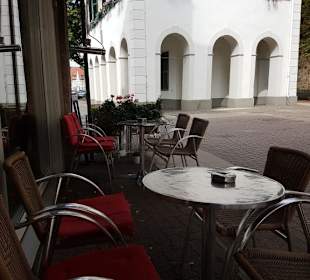 Blick aus der Seitengasse zum alten Rathaus