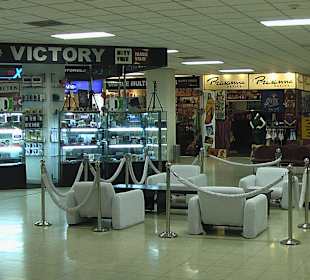 Abflughalle - 1. Etage 