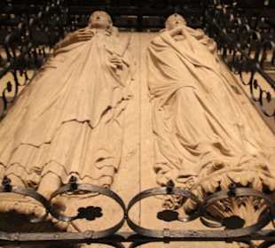 Grabmal Heinrich des Löwen