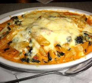 Überbackene Pasta in der Pizzeria Casetta