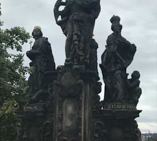 Statue auf der Karlsbrücke 