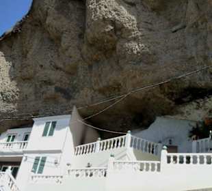 Moderne Höhlenwohnungen in Artenara