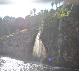 Wasserfall mit Schlucht