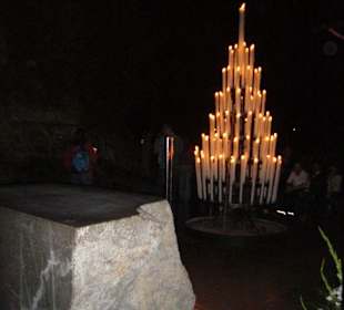 Mariengrotte bei Nacht