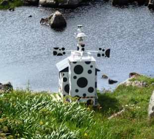 Kunstwerk am Leuchtturm